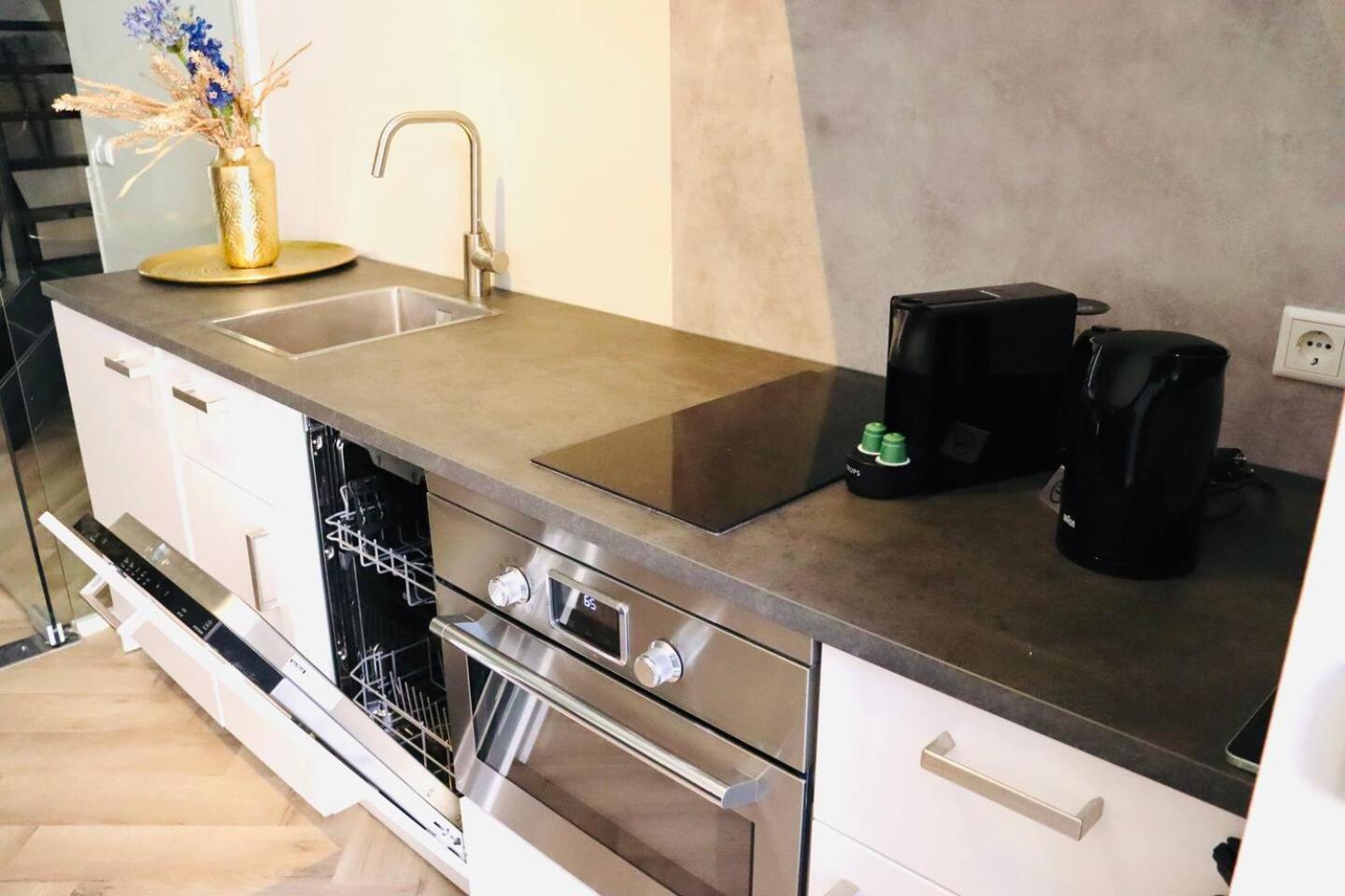 Child Favorite Coach House City Villa Tilburg Bagian luar foto
